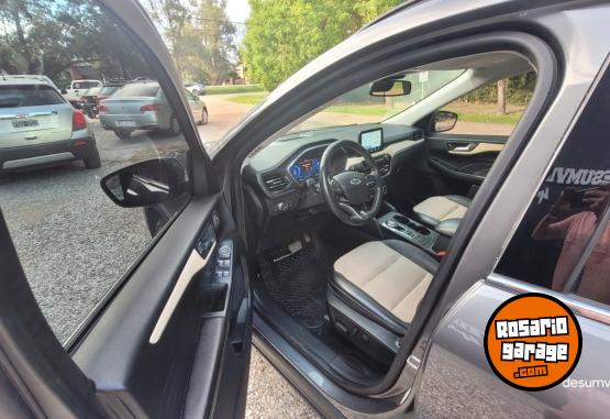 Camionetas - Ford KUGA TITANIUM 2021 Electrico / Hibrido 110000Km - En Venta
