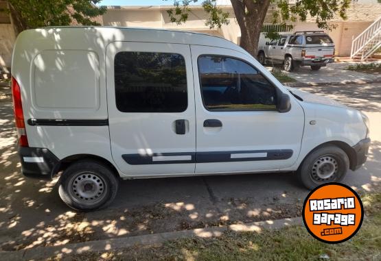 Utilitarios - Renault Kangoo 2017 Nafta 130000Km - En Venta