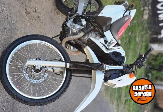 Motos - Honda Tornado 2014 Nafta 53000Km - En Venta