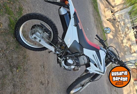 Motos - Honda Tornado 2014 Nafta 53000Km - En Venta