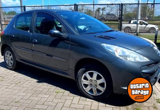 Autos - Peugeot 207  Compact Active 1.4 5 2013 Nafta 135000Km - En Venta
