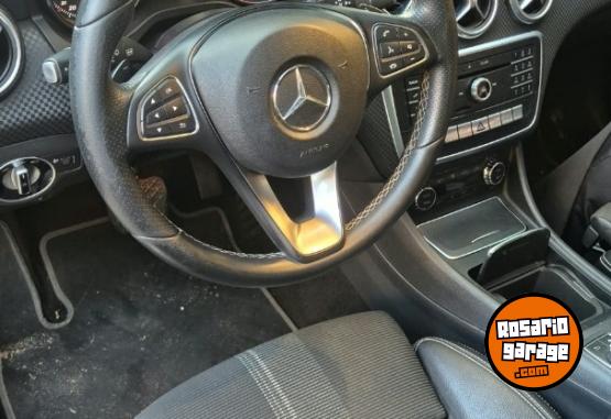 Autos - Mercedes Benz A200 at exigentes permut 2018 Nafta 96000Km - En Venta