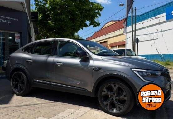 Autos - Renault ARKANA E-TECH HYBRID ESPR 2025 Electrico / Hibrido 26000Km - En Venta