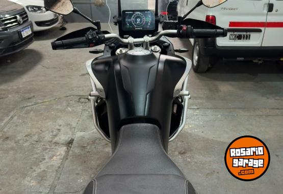Motos - CF MT 800 2023 Nafta 26400Km - En Venta