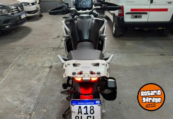 Motos - CF MT 800 2023 Nafta 26400Km - En Venta