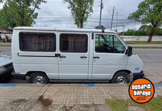Utilitarios - Renault Trafic sprinter 1998 Diesel 263000Km - En Venta