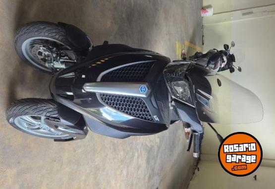 Motos - Piaggio Vespa 300 2017 Nafta 400Km - En Venta