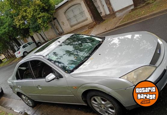 Autos - Ford Mondeo ghia 2001 Nafta 250Km - En Venta