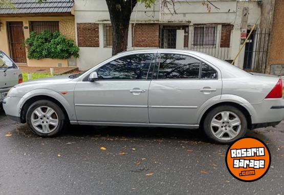Autos - Ford Mondeo ghia 2001 Nafta 250Km - En Venta