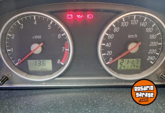 Autos - Ford Mondeo ghia 2001 Nafta 250Km - En Venta