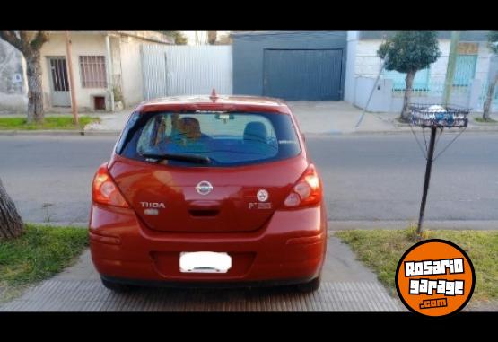 Autos - Nissan Tiida. Visia 2010 2010 Nafta 275000Km - En Venta