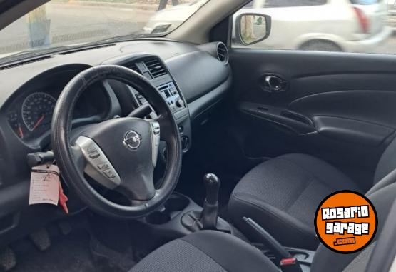 Autos - Nissan Versa 2016 Nafta 199550Km - En Venta