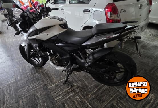 Motos - Bajaj Rouser n200 2022 Nafta 29000Km - En Venta