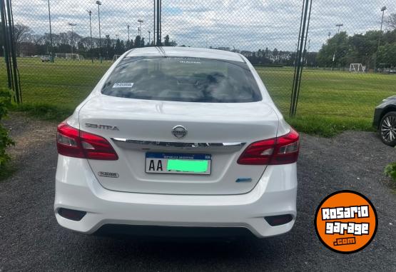 Autos - Nissan Sentra Exclusive 2017 Nafta 100600Km - En Venta