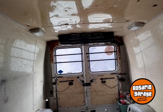 Utilitarios - Renault Trafic 1994 GNC 111111Km - En Venta