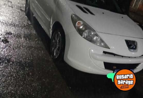 Autos - Peugeot 207 compac Allure 2016 Nafta 104000Km - En Venta