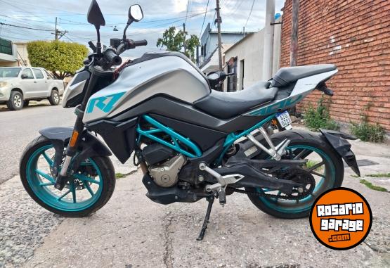 Motos - CF 300 2022 Nafta 9000Km - En Venta