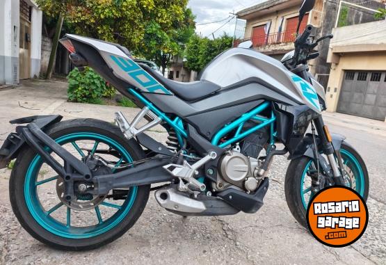 Motos - CF 300 2022 Nafta 9000Km - En Venta