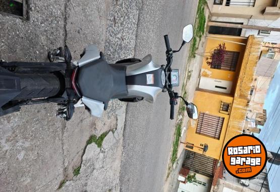 Motos - CF 300 2022 Nafta 9000Km - En Venta