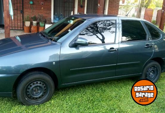 Autos - Volkswagen Polo 2006 GNC 253000Km - En Venta