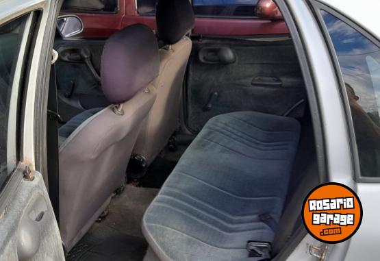 Autos - Chevrolet Corsa 1998 GNC 200000Km - En Venta