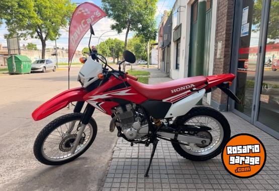 Motos - Honda Tornado XR 250 2022 Nafta 32000Km - En Venta