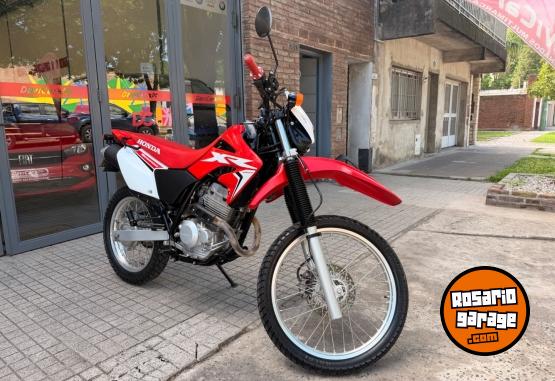 Motos - Honda Tornado XR 250 2022 Nafta 32000Km - En Venta