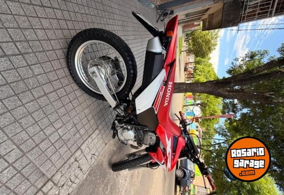 Motos - Honda Tornado XR 250 2022 Nafta 32000Km - En Venta