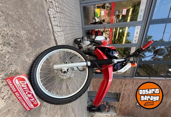 Motos - Honda Tornado XR 250 2022 Nafta 32000Km - En Venta