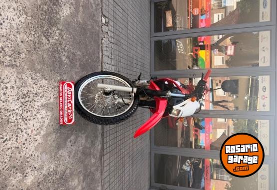 Motos - Honda Tornado XR 250 2022 Nafta 32000Km - En Venta