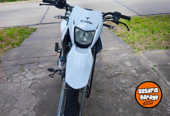 Motos - Corven Triax 150 2022 Nafta 8800Km - En Venta