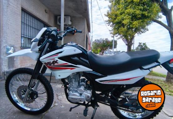 Motos - Corven Triax 150 2022 Nafta 8800Km - En Venta