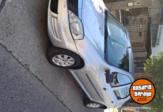 Autos - Renault Logan 2013 Nafta 119000Km - En Venta