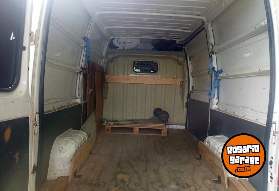 Utilitarios - Fiat Ducato 2010 Diesel 300000Km - En Venta