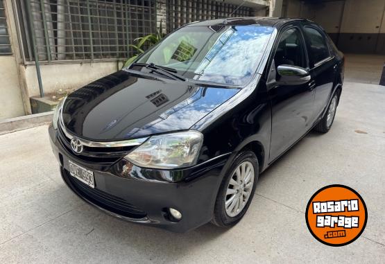 Autos - Toyota Etios XLS 2015 Nafta 180000Km - En Venta