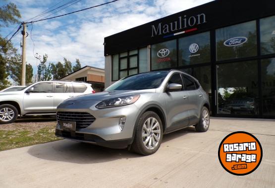 Camionetas - Ford KUGA TITANIUM 2.5L HIBRID 2022 Electrico / Hibrido 35000Km - En Venta