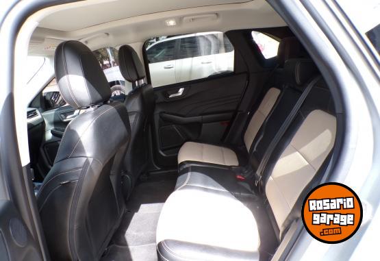 Camionetas - Ford KUGA TITANIUM 2.5L HIBRID 2022 Electrico / Hibrido 35000Km - En Venta