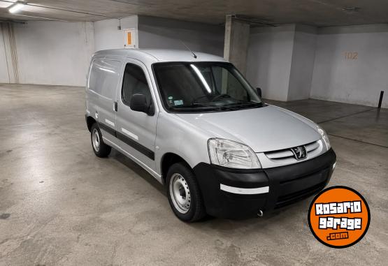 Utilitarios - Peugeot Partner 2016 Diesel 120000Km - En Venta