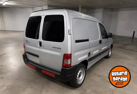 Utilitarios - Peugeot Partner 2016 Diesel 120000Km - En Venta