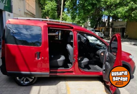 Utilitarios - Renault Kangoo Stepway 2020 GNC 114000Km - En Venta
