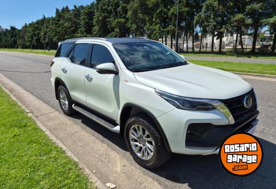 Camionetas - Toyota SW4 SRX 2.8 2021 Diesel 130000Km - En Venta