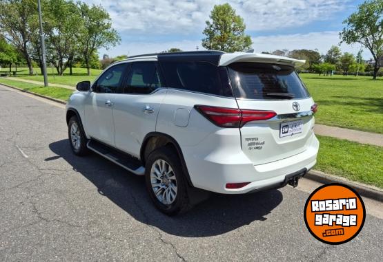 Camionetas - Toyota SW4 SRX 2.8 2021 Diesel 130000Km - En Venta