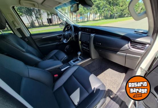 Camionetas - Toyota SW4 SRX 2.8 2021 Diesel 130000Km - En Venta