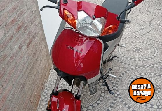 Motos - Motomel Blitz tunne 2025 Nafta 6000Km - En Venta