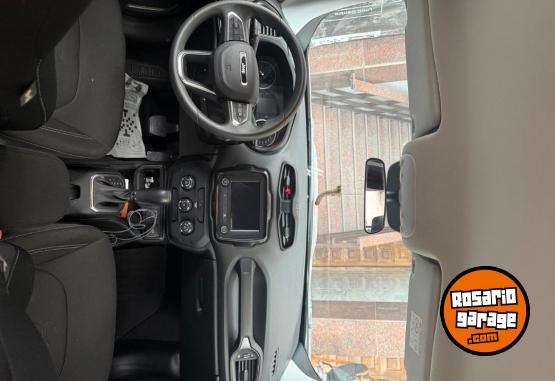 Camionetas - Otra marca Jeep Renegade 2023 Nafta 92500Km - En Venta