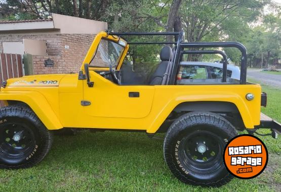 Camionetas - Chrysler JEEP IKA 1987 Nafta 100000Km - En Venta