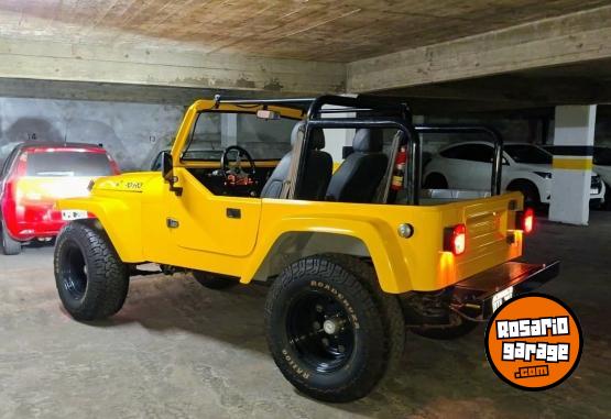 Camionetas - Chrysler JEEP IKA 1987 Nafta 100000Km - En Venta