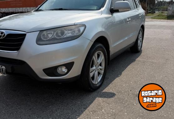 Camionetas - Hyundai Santa Fe 2011 Diesel 240000Km - En Venta
