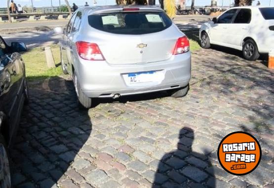Autos - Chevrolet Onix Joy 2018 Nafta 80000Km - En Venta