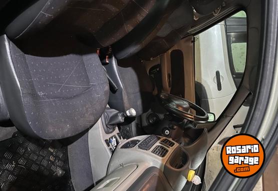 Autos - Renault Clio 2004 Diesel 218000Km - En Venta